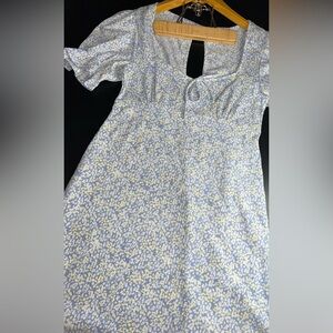 TopShop Coquette Style Printed mini dress with keyhole Size US10 EUC